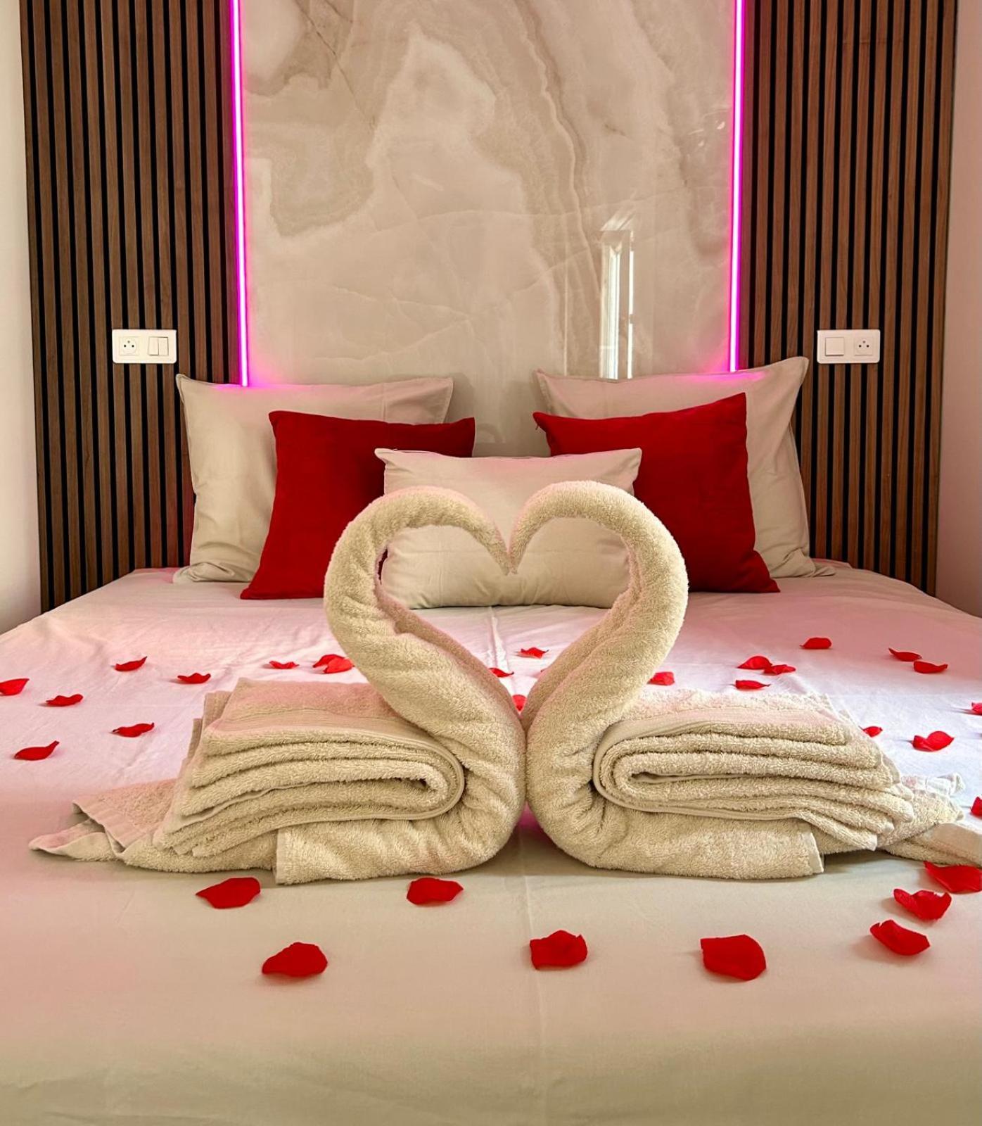 Intimate Escape - Seaside - Spa Bath - Wifi - Ac Nizza Exterior foto